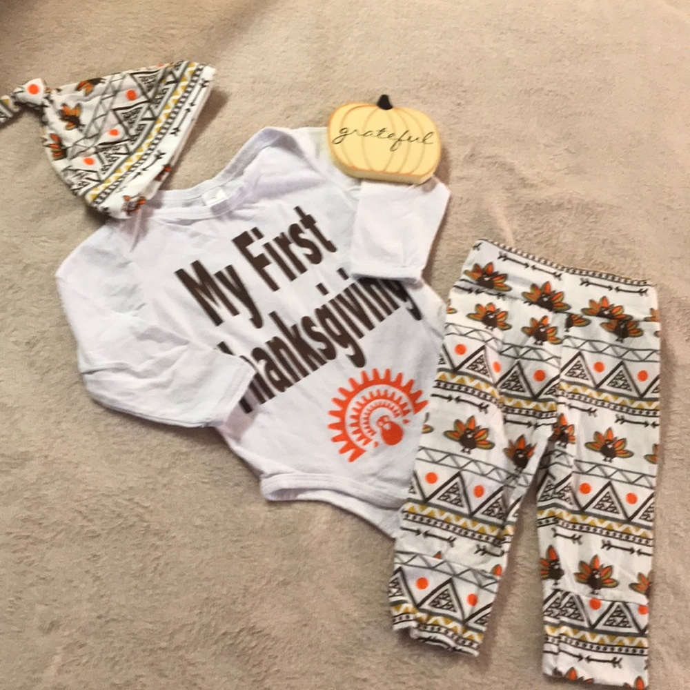 Baby set of clothes my first thanksgiving.